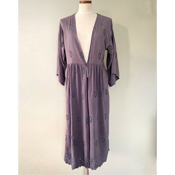 Purple eyelet overlay kimono unbranded 100% Rayon boho size Small - Picture 1 of 6
